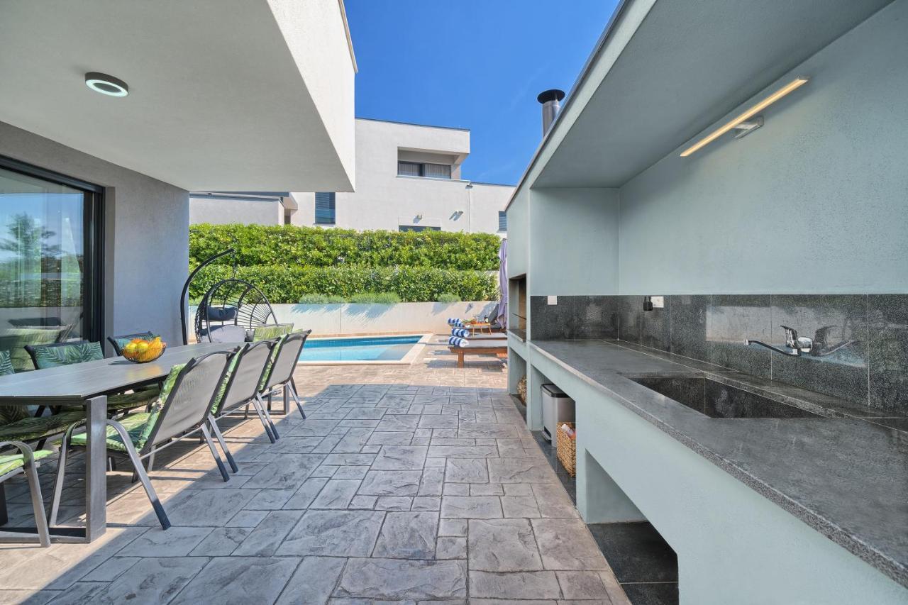 Villa Celestial Split Exterior photo